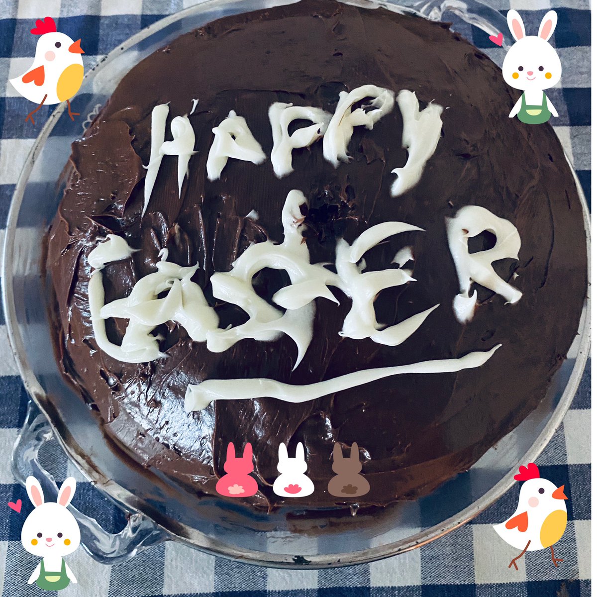heughanout's tweet photo. @SamHeughan Happy Easter yโall ๐ฐ๐ฃ๐
Fudge do layer vanilla middle layer cake ๐ ๐ฐ#yumyum โฅ๏ธ
#bakeoff #latertoparty #Easter20 @SamHeughan @caitrionambalfe @Heughligans @Safer_Place @NHizMij @mymtbrain @Sheugs @SoFlPeakers @geno_acedo @MyPeakChallenge @MPCLaflanders @hoistingmysail https://t.co/OBoWzBJpPd