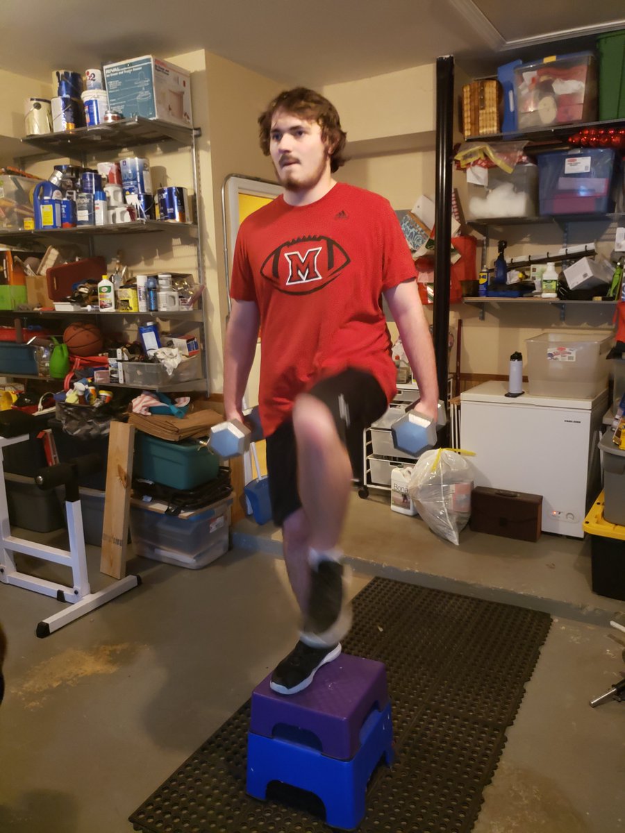Matthew71249454's tweet photo. Home workouts continue...4-12-20 https://t.co/QuI28u90Ks