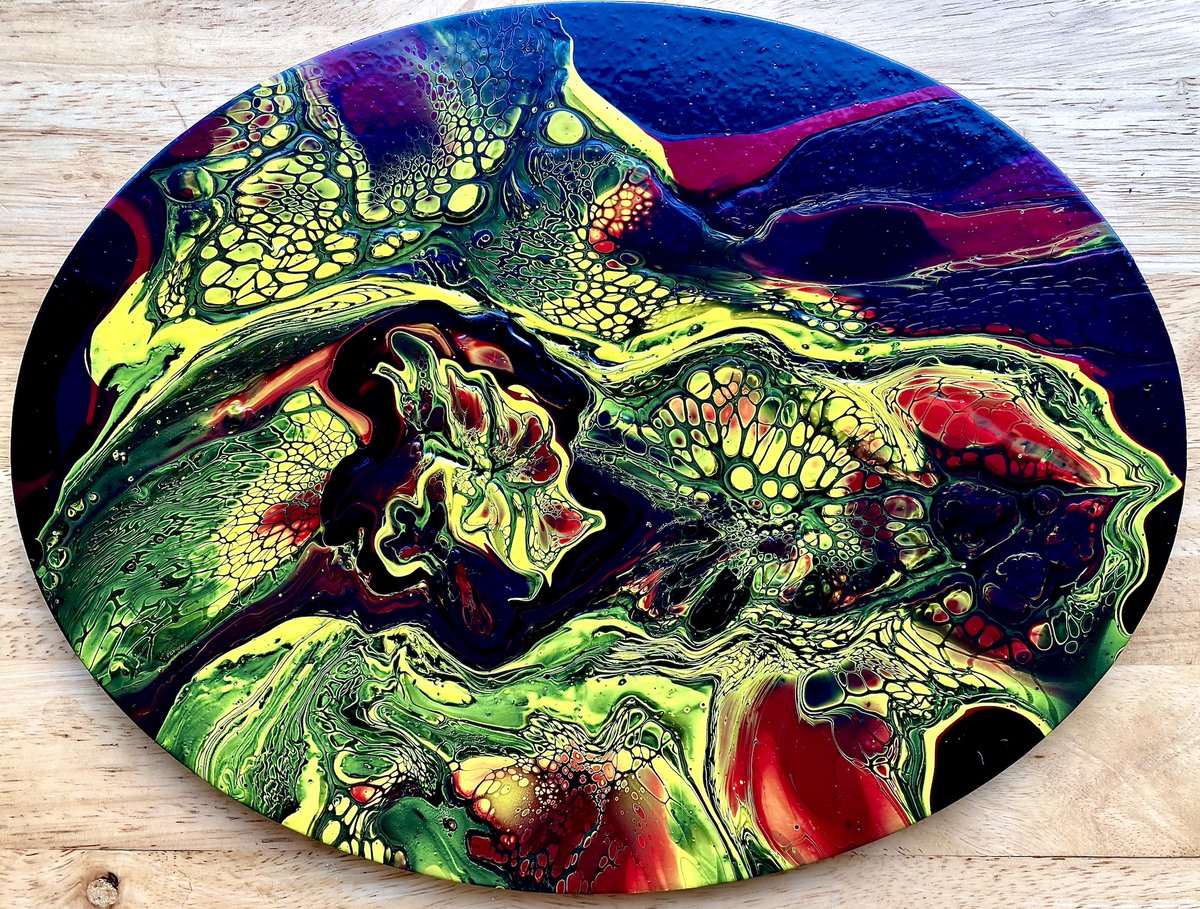 DouglasTilly's tweet photo. I’ve named this one “Dragon Dreams” ... can you see why? It’s a #bloom #paintpour using all #montmarte paints.
See the creation on my YouTube Channel https://t.co/g5WGnjSOfT.  😀  @montmarteart #VisualSenseCrafts #paintpouringaddiction #fluidacrylics #fluidartwork https://t.co/RrwlumwJph