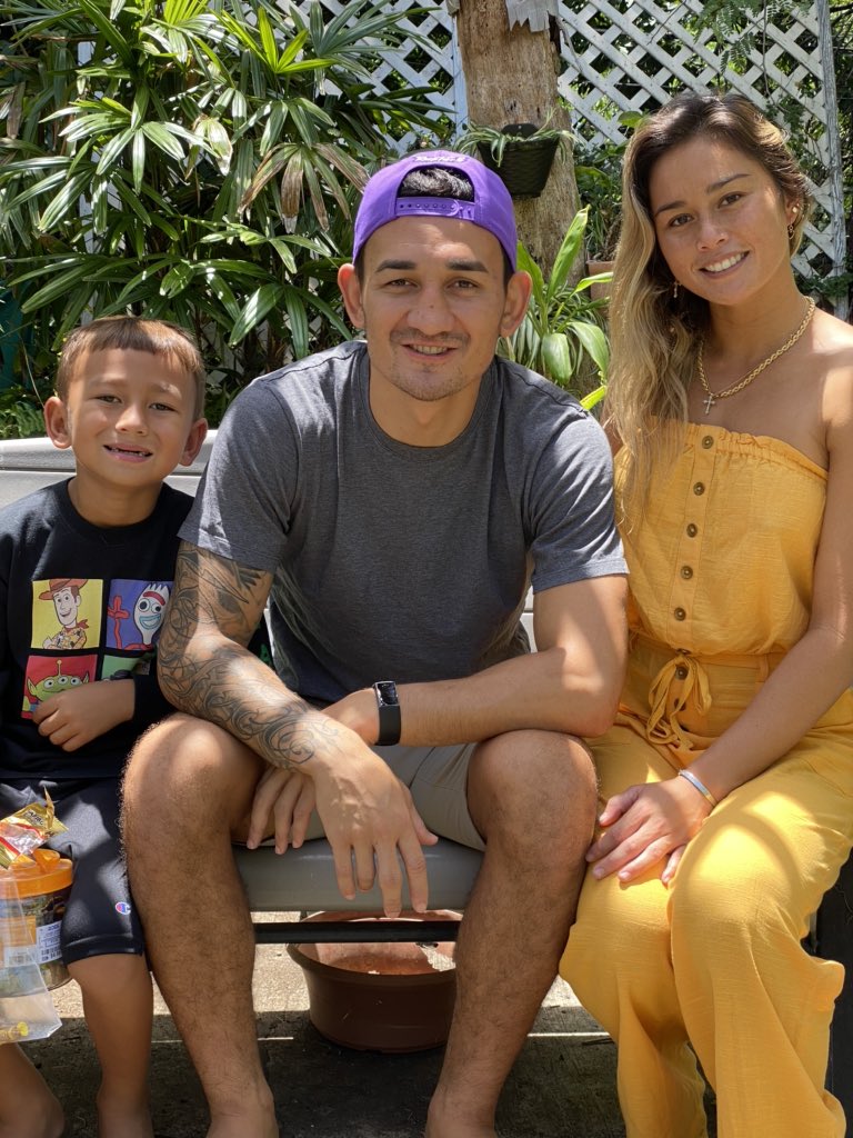 Max Holloway Family The Blessed Express Is Back Ufc Tko (kick to Max Holloway Family The Blessed Express Is Back Ufc Tko (kick to