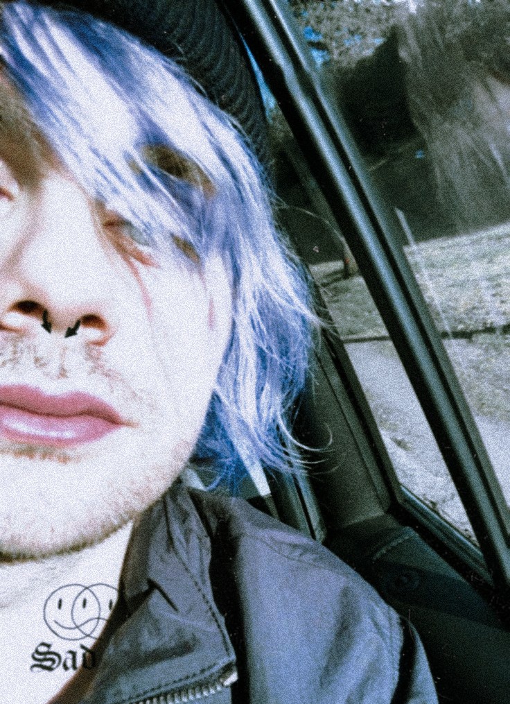 xmichaelvolkov's tweet image. .Bored.