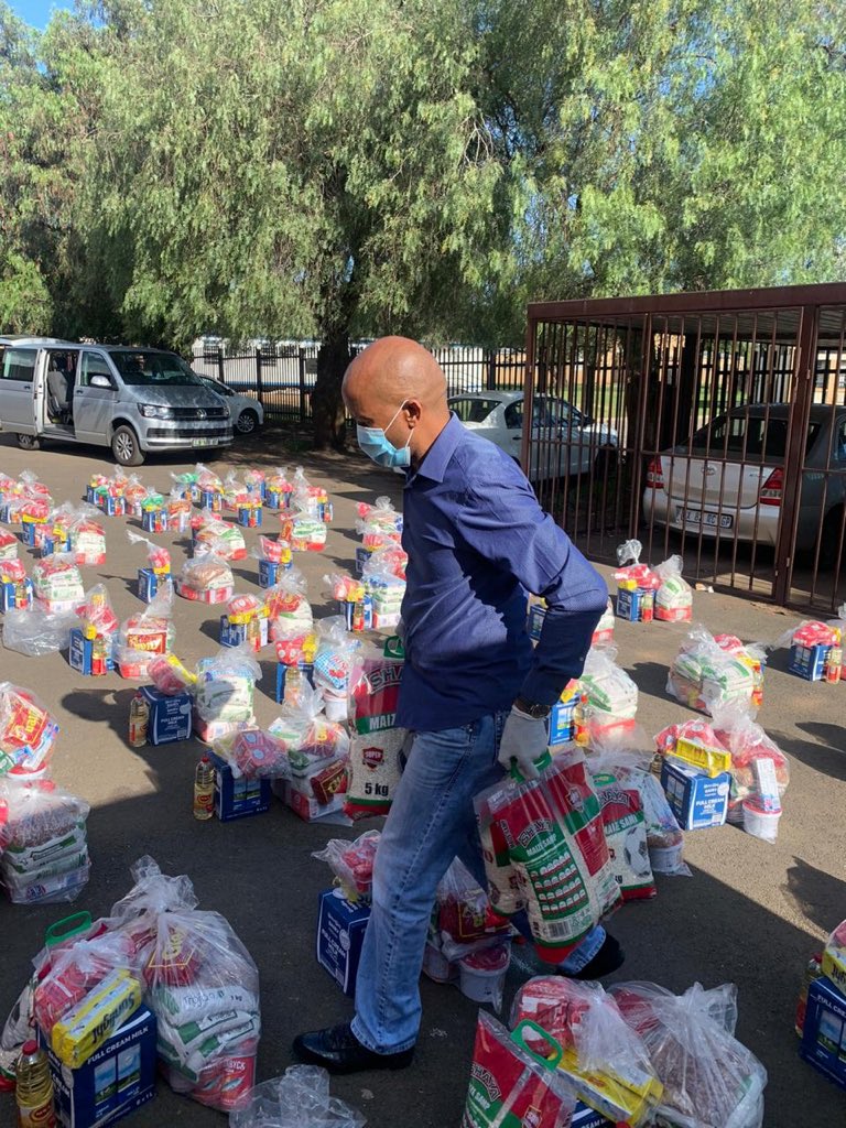 ThembaMatlou's tweet photo. @KumaloPatricia @OfficialSASSA @The_DSD @GovernmentZA @GautengProvince @KZNDSD These ones were delivered at Vosloorus and Tsakane in Gauteng yesterday on Sunday Mam’. We busy screening others to follow later in the week https://t.co/EwufzQf7FU