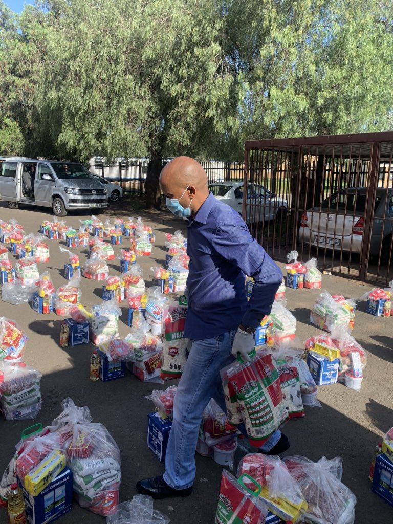 ThembaMatlou's tweet photo. @KumaloPatricia @OfficialSASSA @The_DSD @GovernmentZA @GautengProvince @KZNDSD These ones were delivered at Vosloorus and Tsakane in Gauteng yesterday on Sunday Mam’. We busy screening others to follow later in the week https://t.co/EwufzQf7FU