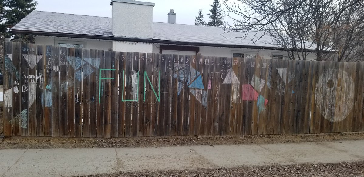 Ralyboywpg's tweet photo. @CBC Hey CBC , This is what we are doing in Charleswood. Hope it inspires others to do the same. Just to spread some cheer.😊 https://t.co/7IgoIU7NuU