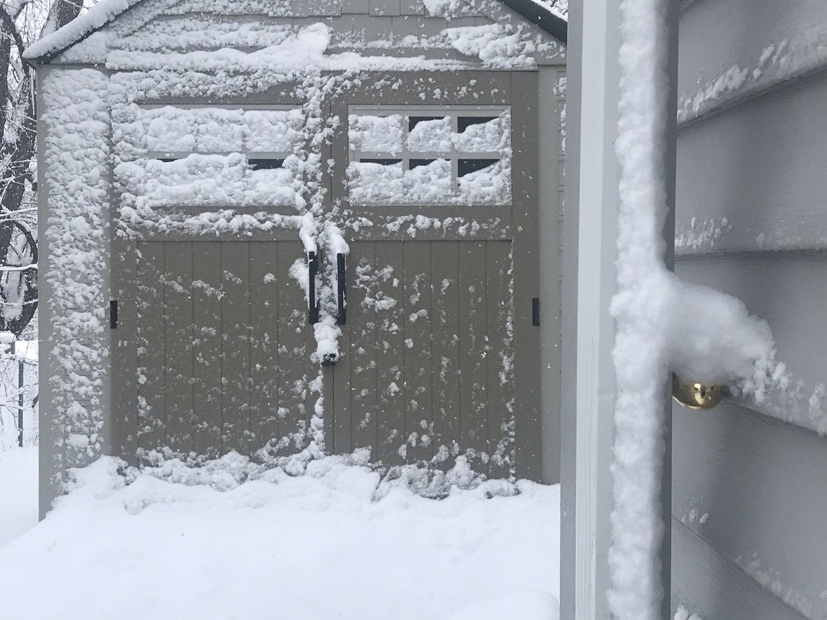 weather_star's tweet photo. Easter Egg Hunt On Max Difficulty #Easter #Easter2020 #EasterEggHuntChallenge #EasterEgg #HappyEaster #Snow #SnowStorm #snowballpower #MaxDifficulty #Expert #EasterBunny #SundayFunday https://t.co/Q7OUo7RBhG
