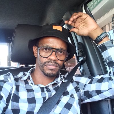 RobertMroba's tweet photo. #NewProfilePic https://t.co/zKbh1yMrq2