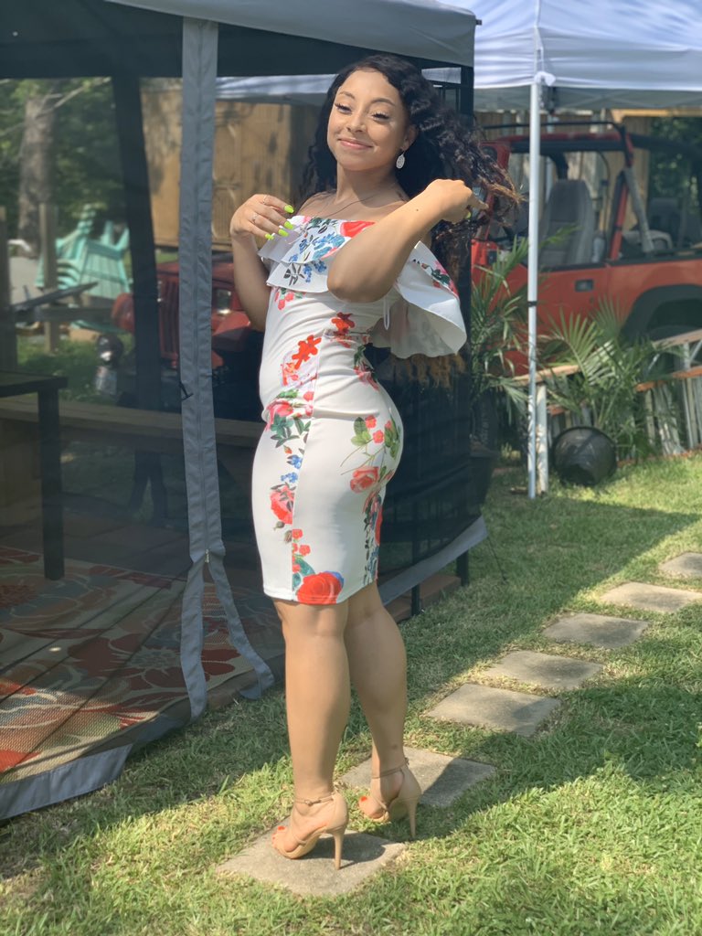 AlexisBreJonet_'s tweet photo. Happy Resurrection Day!! 🐣 https://t.co/7rEGCNmKCD