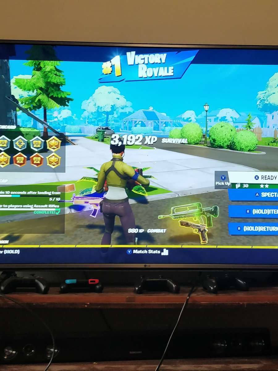 6cef's tweet photo. i play fortnite twice a year.

;)  

#happyeaster #humblebrag https://t.co/TM3huHQdQo