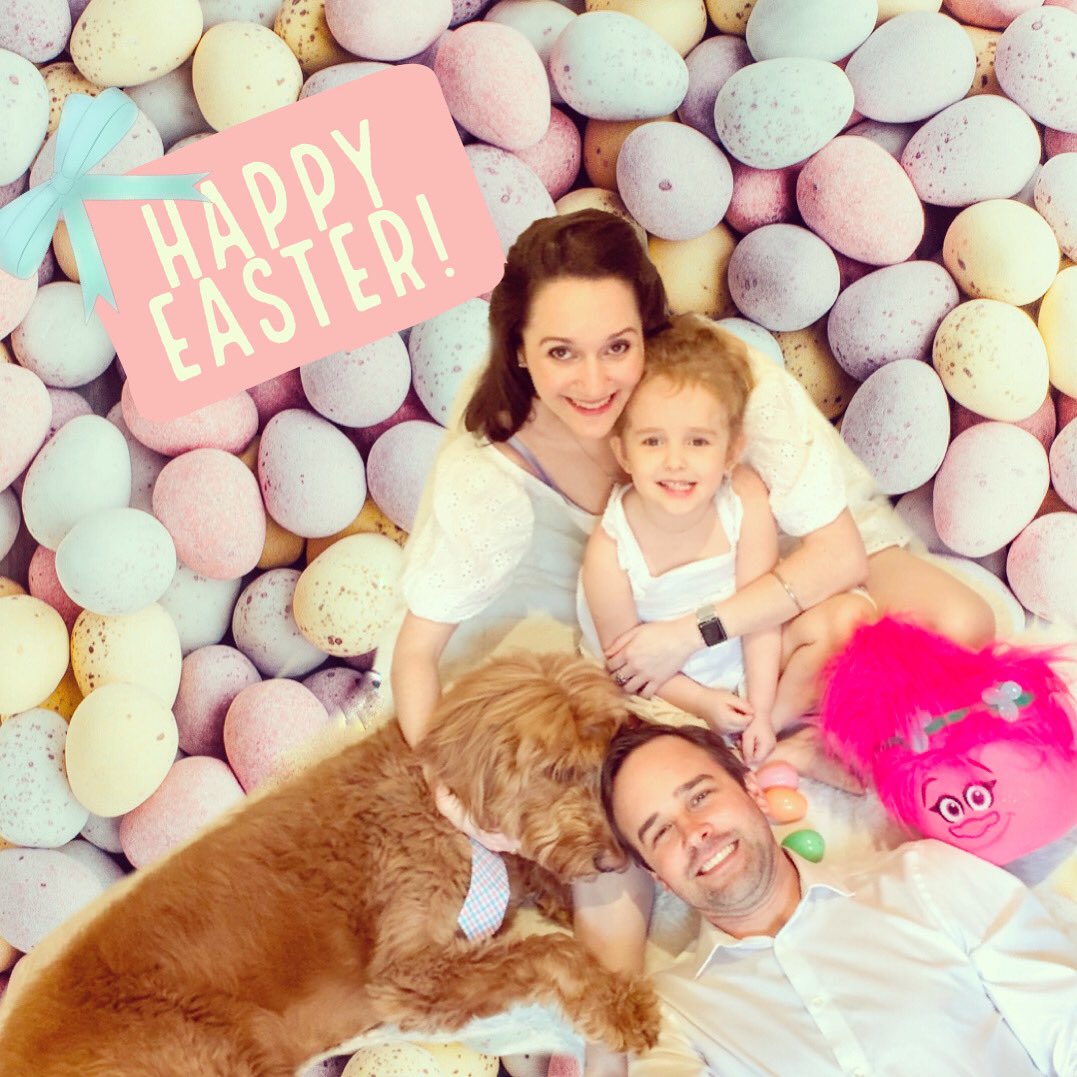 MorChuck21's tweet photo. #HappyEaster from my family 2 urs! #morchuck21 #HappyBunnyDay #MyEaster #oshkoshkids #AExMe #Target #t1d #diabetesawareness #diabeticalertdog #servicedog #dogsofinstagram #goldendoodles #dogs #dogoftheday #addictedtodogs #thoughtsofadog #boopmynose #dogsandbabies #dogsofnyc https://t.co/PTXzAFtuFH