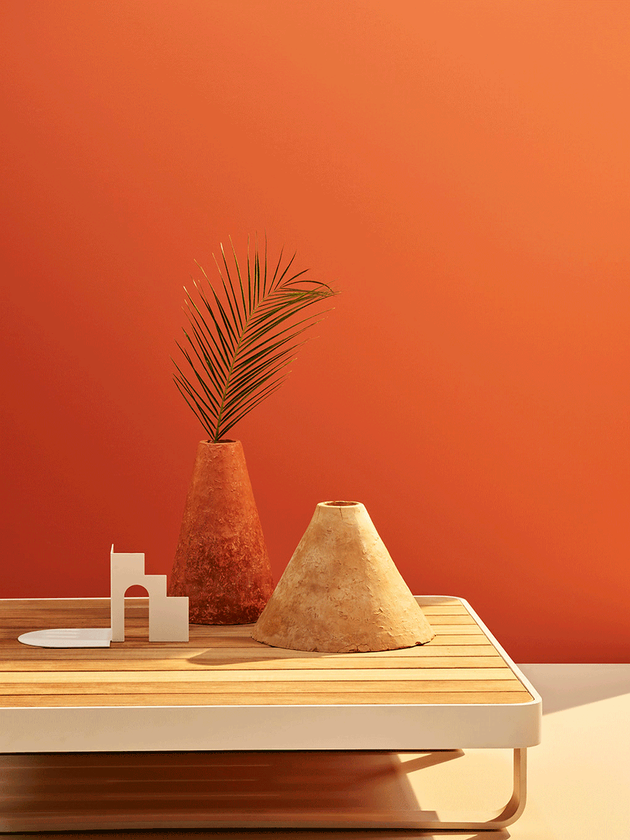 DOrefice_Studio's tweet photo. Happy Easter!
‘I Crudi’ vases in a lovely photo of the new catalog by @terraformaliving @decodecking
Photography @omar_sartor 
Art direction @studiopang
Styling @micolcerani .
.
.
#outdoor #design #rawearth #terracruda #vase #pottery https://t.co/u7S7xGjcsx