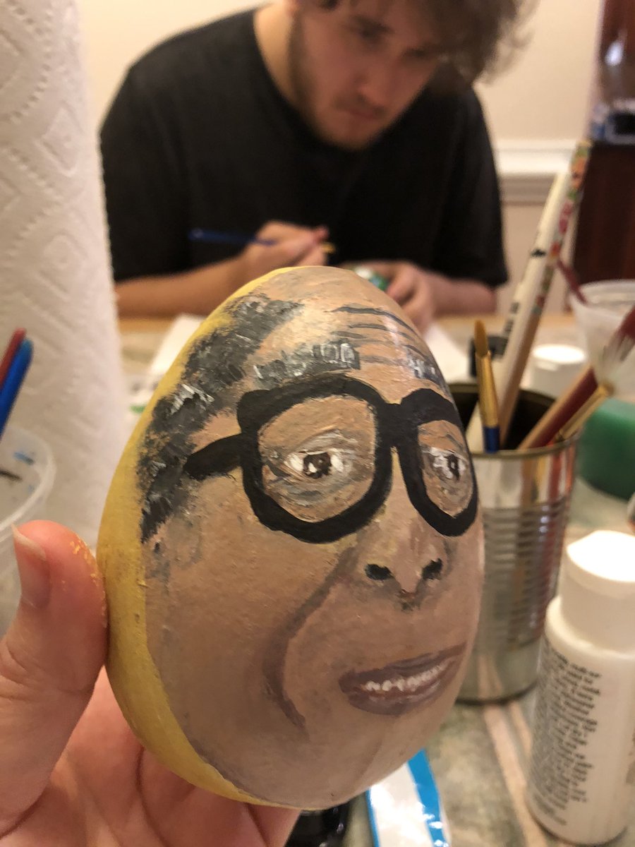 Imkjac's tweet photo. I painted a @DannyDeVito egg! Happy Easter! 🐰 🥚 https://t.co/HPyWsdExXI