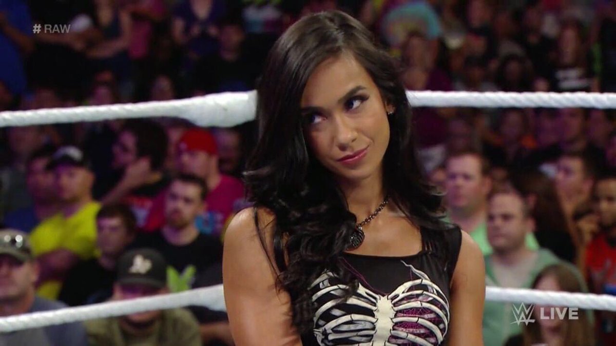 herajways's tweet image. I hate being single