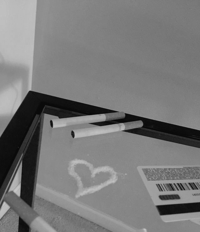 littedirectione's tweet photo. 𝒌𝒊𝒘𝒊 !𝒎𝒑𝒓𝒆𝒈

onde Louis Tomlinson recebe uma mensagem um pouco peculiar em seu celular após 2 meses da noite mais louca de sua vida https://t.co/fj8eqqG7u9