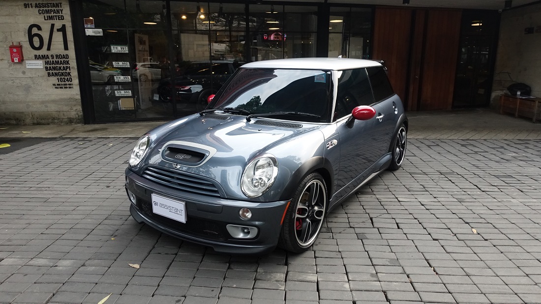 PorscheForSale2's tweet photo. ขาย MINI COOPER S JCW GP (R53) หายาก สภาพดี

++ Rare Item ++
 ราคาเพียง 1.79 MB นักสะสมไม่ควรพลาด

- Gray with Black Interior
- GP0232 Numbered Sticker to roof
- Limited to a production run of 2,000 units
- 54,512 km / MY 2006

Tel 061-559-8911

#miniมือสอง #รถมินิ #มินิคูเปอร์ https://t.co/BRQ1a3Sh5v