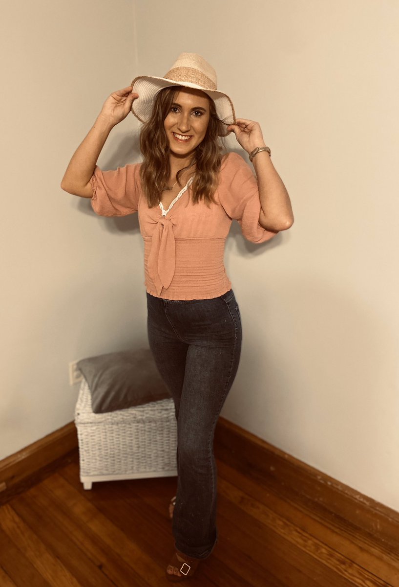 shawna_autumn's tweet photo. Milf alert ? https://t.co/5LFNZp4PHW