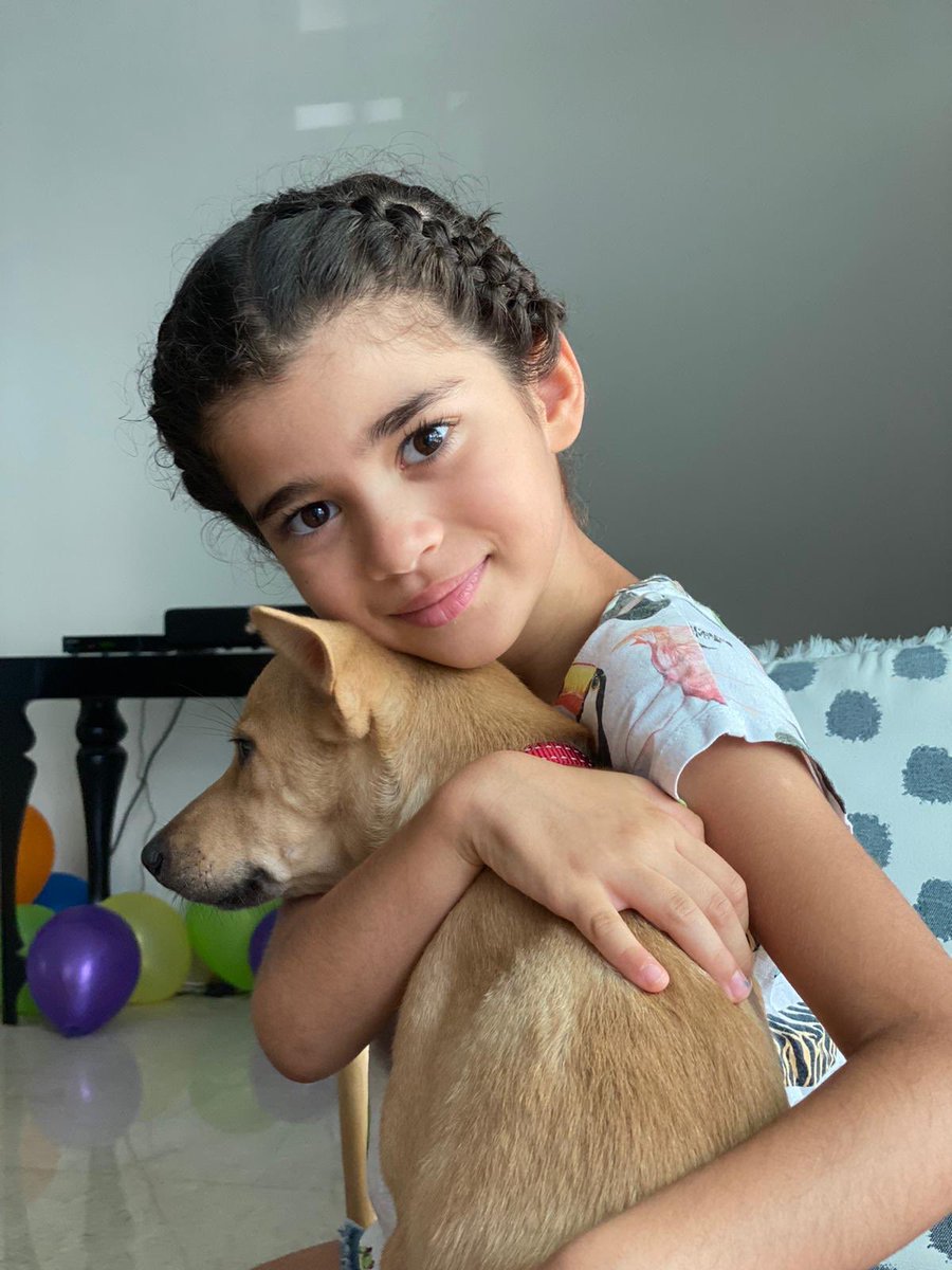 FarrahUren's tweet photo. #HappyEaster I'm having fun with my new best friend #dogsoftwitter #rescuedog ❤️🦮 https://t.co/BMiZhLDCLl