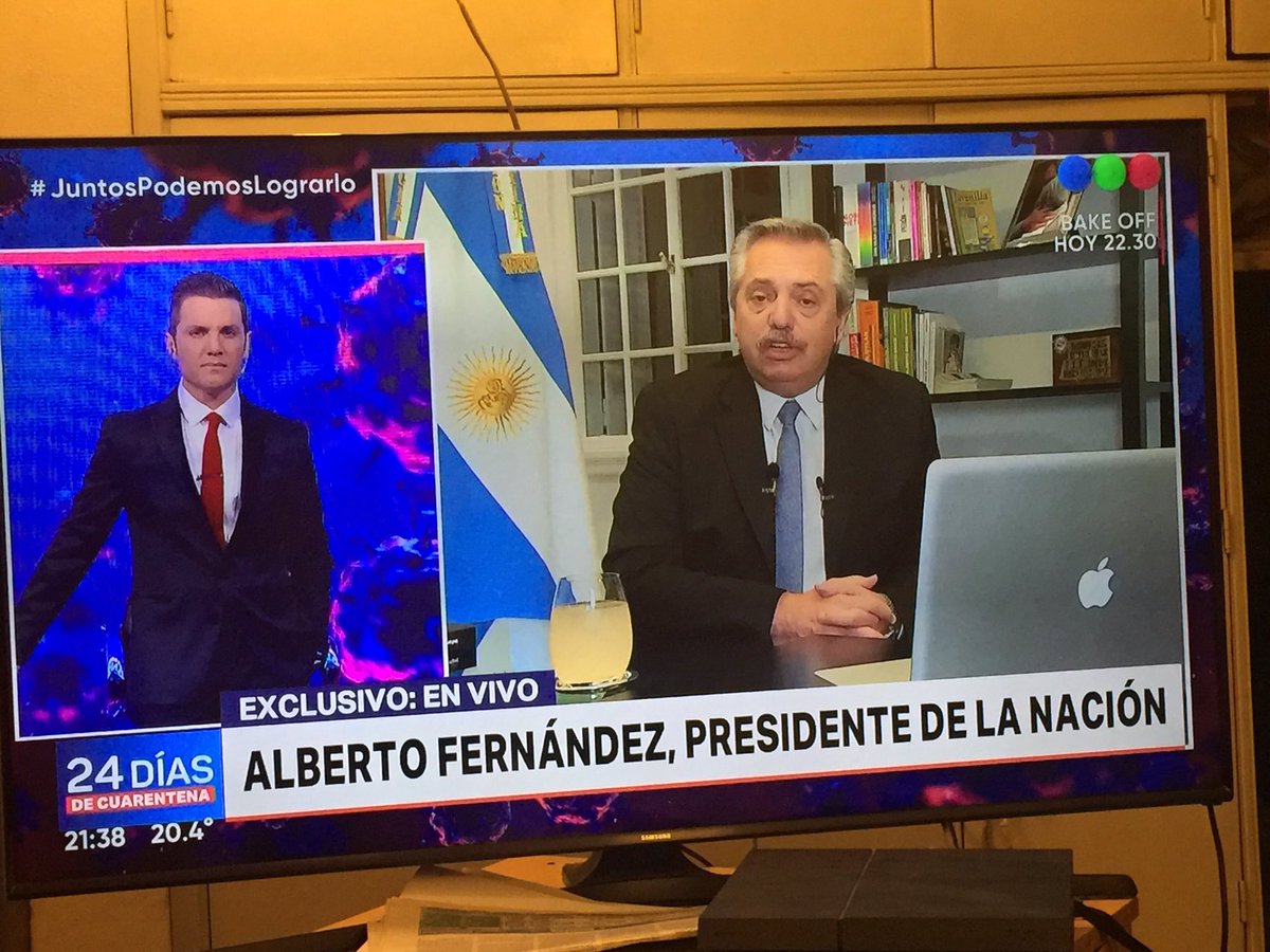 khabbig1's tweet photo. Primer programa y ya lo tienen al presi @aleberco Tenemos q lograr q @alferdez este en @pasaroncosas899 @nbg__ @alejwall @PradoNahuel https://t.co/sLMBWicHKt