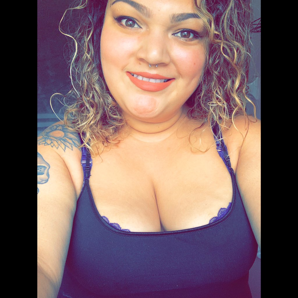 ReinventAimer's tweet photo. My hair has been curlier lately and I love it ♥️ https://t.co/UEB1zTxjP8