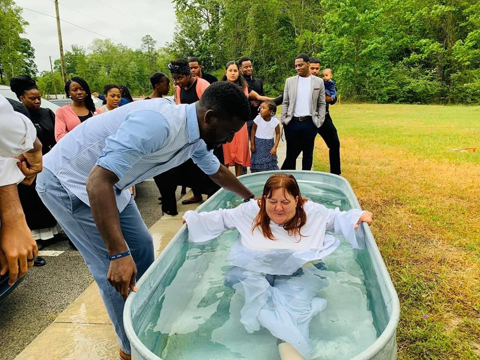 davonw41's tweet photo. They say y’all are stupid , y’all are a cult , y’all aren’t using common sense, y’all are disobeying the laws of the land, y’all are ridiculous, y’all are this and that!! But today 5 people got baptized and joined the church🙏🏽 God is moving during this time #coronavirus https://t.co/f6wcGhg5ev