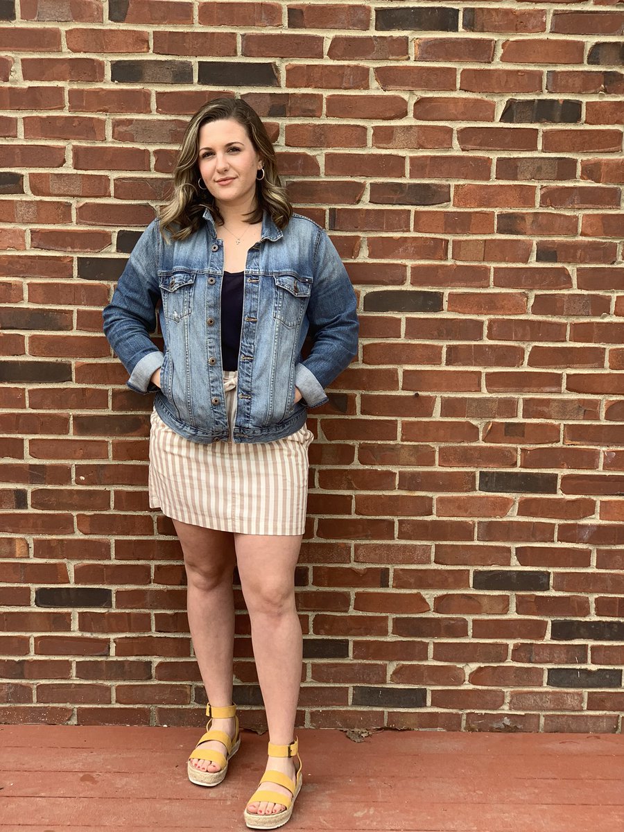 Emmarohrer2000's tweet photo. Hi my name is Emma and I wear a denim jacket for Easter EVERY YEAR https://t.co/jbpS4OfVZZ