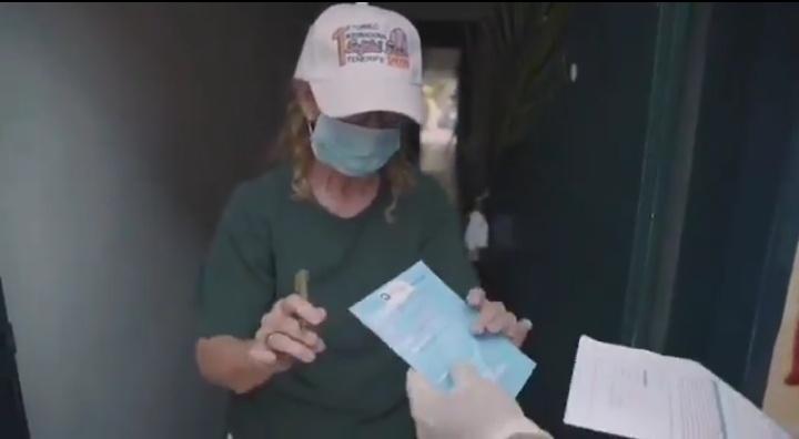 AlcaldiaBaruta's tweet photo. #BarutaReporta
• En 48hr entregamos 107 medicamentos a adultos mayores gracias al apoyo de @GNO_VZLA: (0212) 9095270 / 0414-1158604
• Junto a cuerpos de seguridad y prevención municipales, estadales y otros organismos, atendemos los incendios forestales de este fin de semana https://t.co/0OW5eOpZ2f