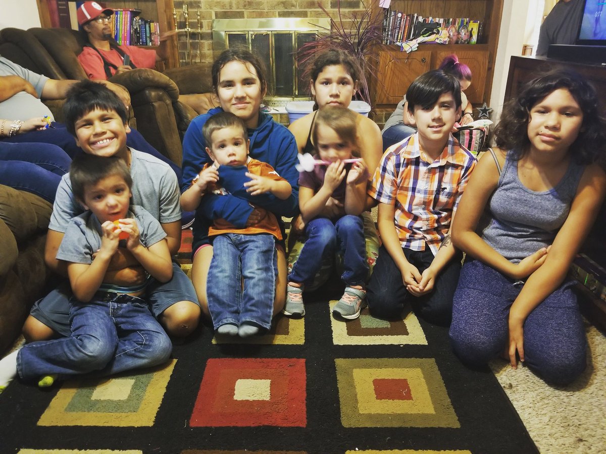 princessrae1's tweet photo. Way to end our easter night! #family #alex #izzy #pearl #paula #xavier #sawyer #brooklyn #benIII https://t.co/NKXiurt4iq