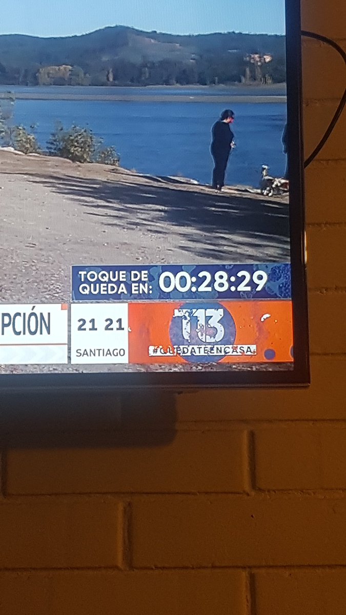 oscarpj84's tweet photo. @T13 al parecer esta adelantado la cuentabregresiva. https://t.co/phBIgDexsP