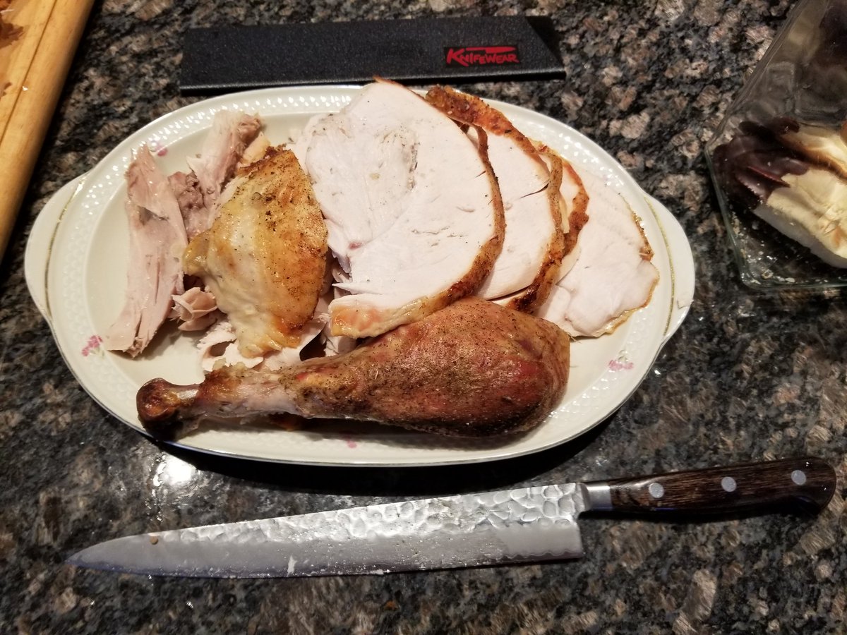 JeraldFast's tweet photo. Thanks @KnifeNerd, this knife is amazing. New knife day is special! https://t.co/zHR4KPoi9M