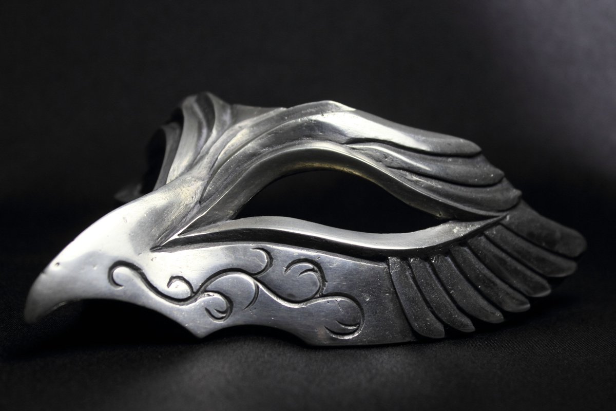 aki_chevalier's tweet image. チェス、騎士、仮面などをモチーフとした作品を錫で作る造形作家。
HP hiroakimatsui.com
instagram instagram.com/hiroaki.matsui…
通販
minne minne.com/@akichevalier
SUZURI suzuri.jp/chevalier
デザイン・原型を担当したチェス型照明「CHENDANT」HP sg-inc.jp/supremeglory.h