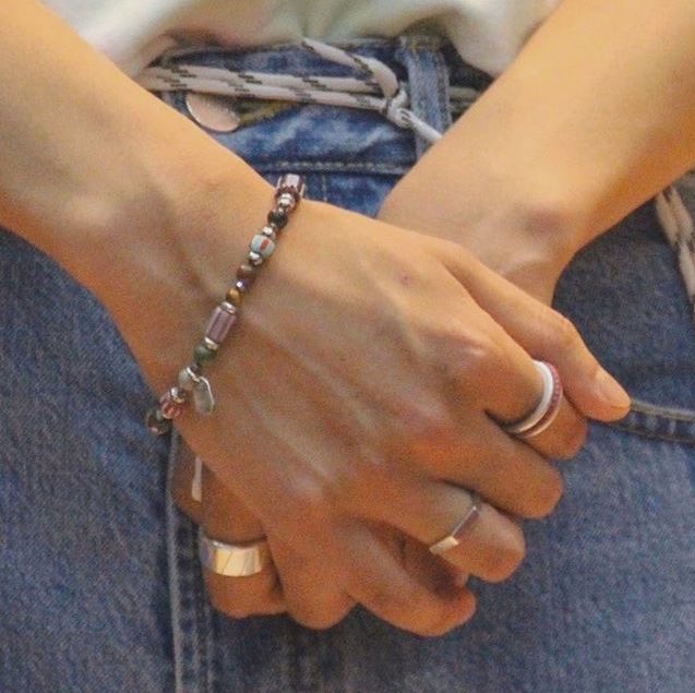 seonghwa’s beautiful hands ; a thread