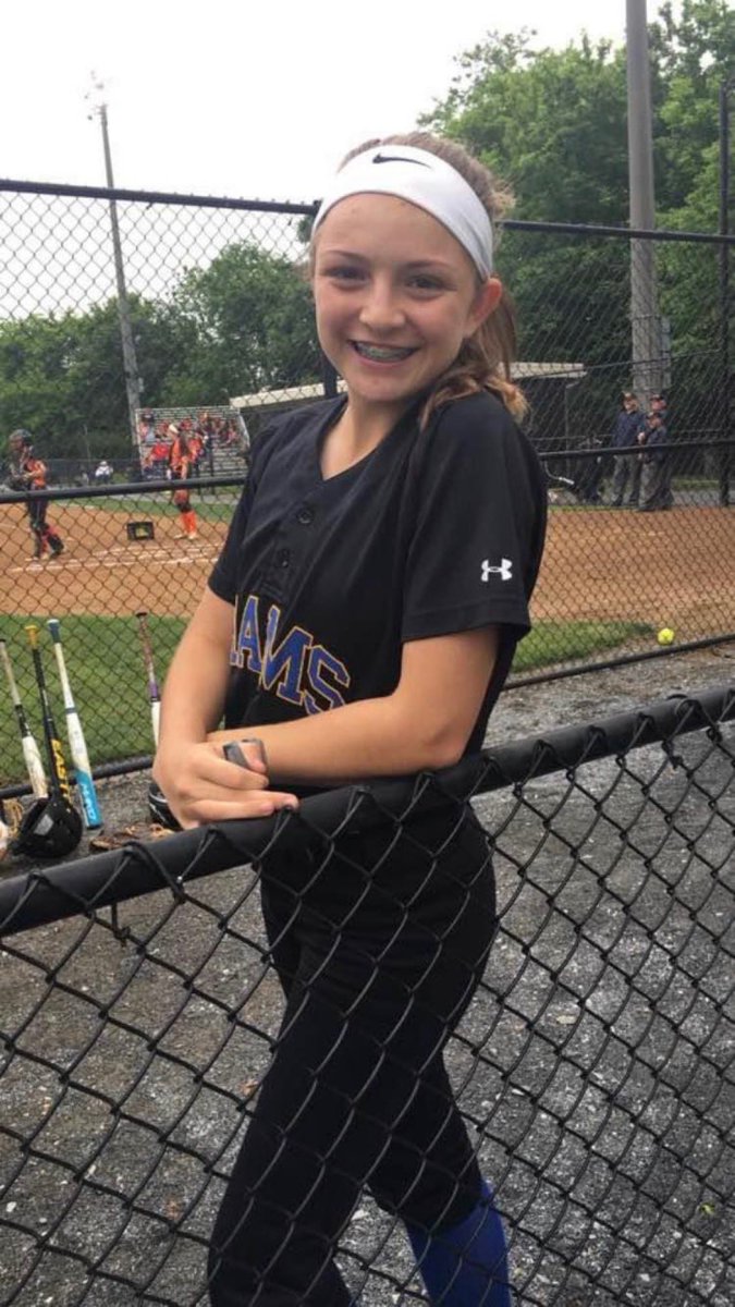 KD Softball tweet media