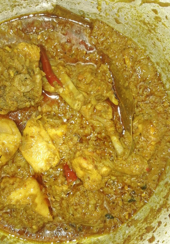 Aayushh_07's tweet photo. Lockdown special 
#food #chicken #StayHome
#StaySafe #LearnAtHome 
#cooking 

@FoodFood @chef @MOFPI_GOI @FoodNetwork @fooddeptgoi @food https://t.co/UCnq94yx1N