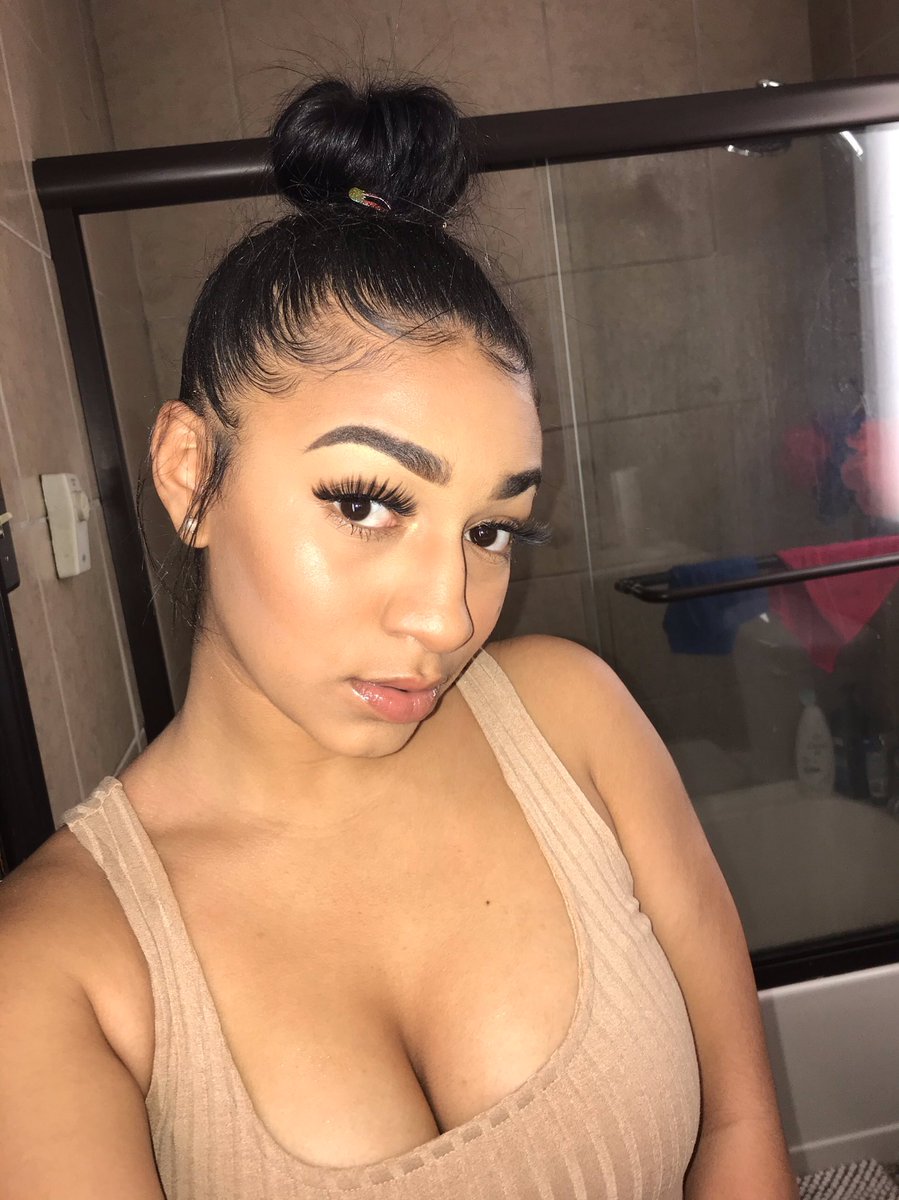 Laa_tylaa's tweet photo. happy easter😽 https://t.co/X7AfYPyzXU
