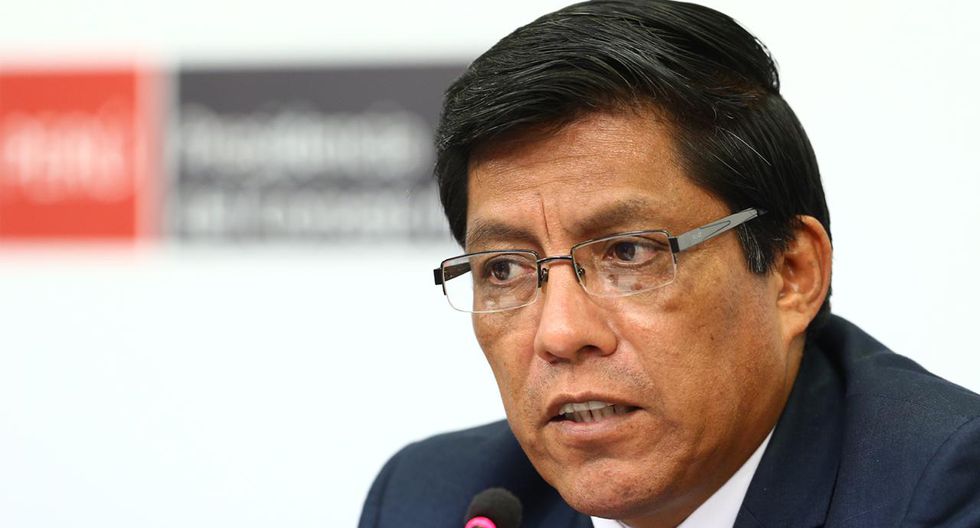 tromepe's tweet photo. Vicente Zeballos anuncia que ir al estadio, cine y discotecas quedan suspendidos hasta fin de año | VIDEO https://t.co/nY3Ka0CLIK https://t.co/AAj6W1laiF