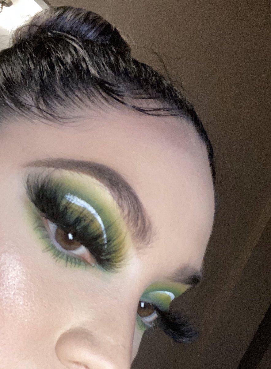 lupita_gaitan17's tweet image. Happy Easter 🐇🐇 #morphe #jamescharlespalette @jamescharles @morphebrushes  @plouise1 #plouisebase