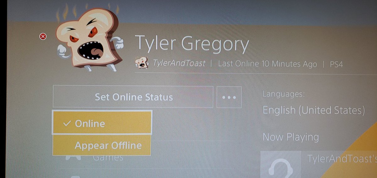 TylerAndToast's tweet photo. Says I'm online but also offline. Cant make or join parties. #PSN @AskPlayStation @PlayStation #PlayStation https://t.co/S1jsm04oHT