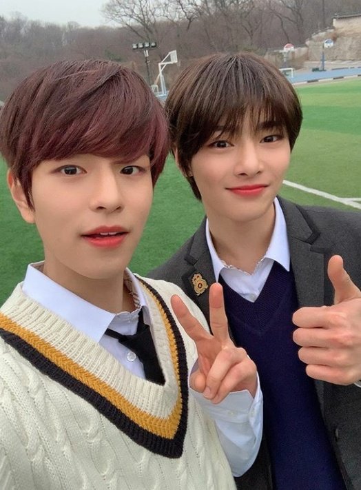 minnie: heres a thread of innie looking like the absolute adorable prince that he is: