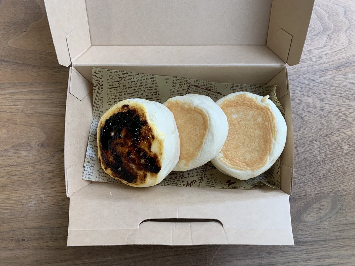 Eggg お持ち帰りのパンケーキ本当にずっと研究してたんでこのタイミングで完成してよかったです お家で安心して美味しいもの食べてください ちなみに値段はどちらも税込み550円です 自信持って言えます うまいです 電子レンジで温めるときはお皿に Eggg お持ち帰りのパンケーキ本当にずっと研究してたんでこのタイミングで完成してよかったです お家で安心して美味しいもの食べてください ちなみに値段はどちらも税込み550円です 自信持って言えます うまいです 電子レンジで温めるときはお皿に