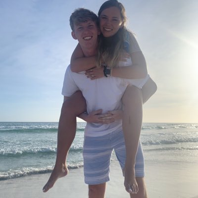 jadynmaehren's tweet photo. #NewProfilePic with my boyfriend @maehrenb. i totally didn’t lose in cup pong in our imessage games and the loser definitely didn’t have to make a long sweet and sappy post about the other on twitter after the game. miss you all the way from AZ baby! can’t wait to see you again! https://t.co/BdAKhr2tAE