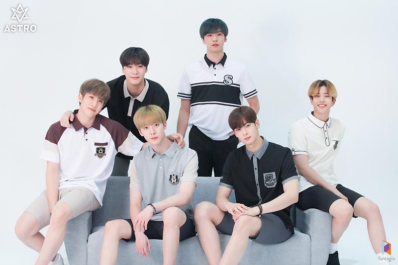 sanhapict's tweet photo. Fantagio High School Legend
<Smart uniform photoshoot behind cut> (1)

#아스트로 #ASTRO #윤산하 #YoonSanha https://t.co/v6tFOIkUoe