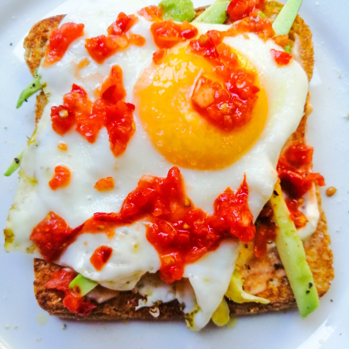 itsladyvera's tweet photo. Perfection comes with sinplicity: seasoning of each element to create one perfect bite. Chilly mornings deserve a little chilli. Chilli relish recipe loading >>>> #southafrica #homecooking #homemade #mommycook #mommySnob #delicious #hotbite https://t.co/8uiqeoCUAM