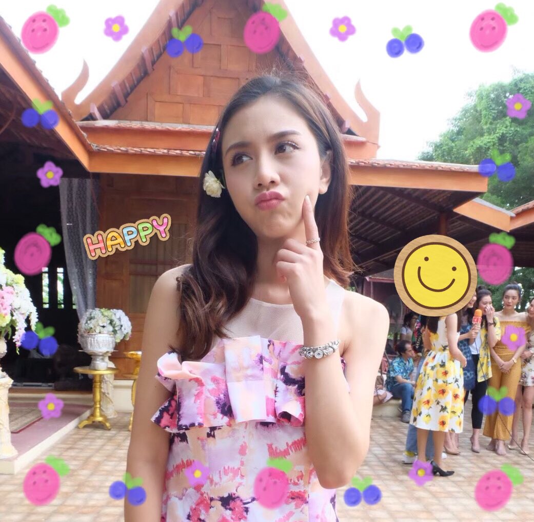 gookgiikteam's tweet photo. สวัสดีวันสงกรานต์ งดเล่นน้ำ ขอพรผู้ใหญ่ เว้นระยะห่าง 2 เมตร ช่วยกันเซฟ #หยุดเชื้อเพื่อชาติ #วันสงกรานต์ #กุ๊กกิ๊กกชกร #gookgiik #gookgiik_kochakorn #ggteam_forever #gookgiikteam #gookgiikfanclub https://t.co/lXnh4299pL