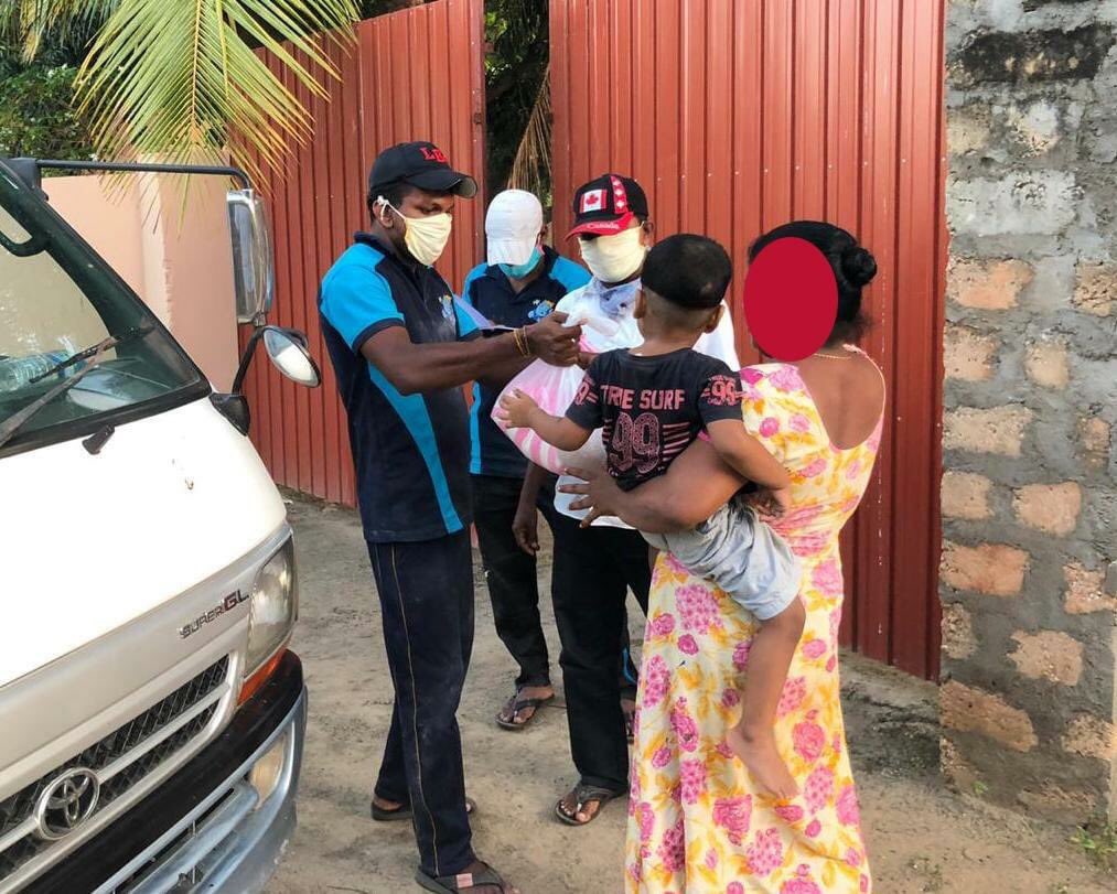 KALIARULAR_EROS's tweet photo. In Memory Of #ARULAR #EROS Founder. The #ARULARFoundation Teamed With #IBCTamil @ibctamilmedia To Distribute #FoodRelief To #Tamil #Tamils In #JaffnaDistrict #Jaffna During Curfew #Covid19 #Covid_19 Lockdown. Distribution Started 6-4-2020 #Nutrion To Fight Deadly #CoronaVirus. https://t.co/0IldYEal5k