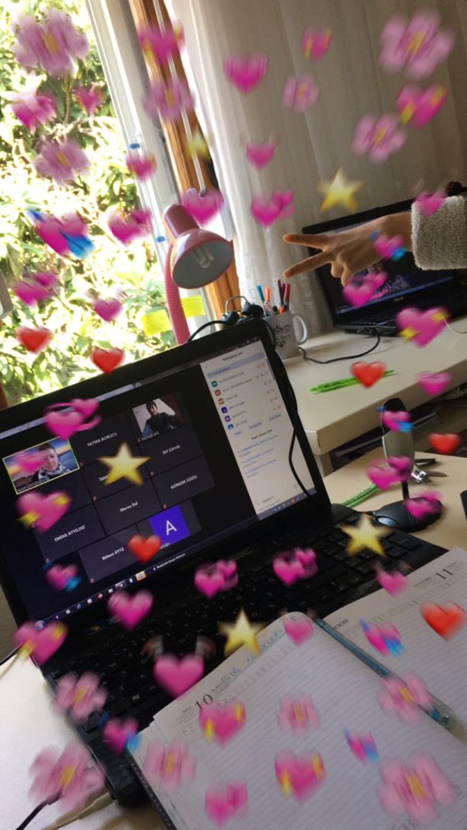 fatolikaaa's tweet photo. Onlayn derste onlaynızzzz ✨
@diiionysoss_ https://t.co/HvUl4wRPmP