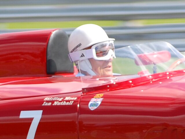 DavoWatxxx's tweet photo. 30/08/10
Saw this man ....Sir Stirling Moss at the ⁦@Oulton_Park⁩ Gold Cup meeting .
Luckily got a signed programme .
Legend of Motorsport #RIPStirling https://t.co/1qpXcGoV80