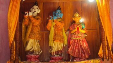 The oldest Ratha yatra of East Bengalsaid to have began at Katiadi, Kishoreganj. Raja Nabarang Ray constructed the Gopinath temple in 1585 CE. Mahaprabhu too have spend 3/4 days here according to the 16th century Vaishnava poet of Kishoreganj, Shri Nityananda Dasa.