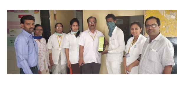 avoiding interruptions in the treatment

2. Reduces defaulters

3. Analyzes patient data

4. Real time alerts for RNTCP staff, caregivers and patients

To know more, visit - csrbox.org/India_CSR_prod…

#ProductProfile #CSRProduct #HealthTech #Healthcare #TB #Monitoring
(2/2)