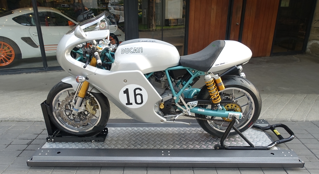 PorscheForSale2's tweet photo. ขาย DUCATI PAUL SMART 1000 LE สภาพดี หายาก

Paul Smart Silver Metallic with Frame Sea Green Metallic, Mileage 5,316 KM. Air-cooled 90-degree V-Twin 1000CC., 6-Speed Manual Transmission, Model Year, 2006

รถออก DUCATI Thailand

Tel  061-559-8911 
#ดูคาติ #ducati #มอเตอร์ไซค์มือสอง https://t.co/FKRaB4gXBp
