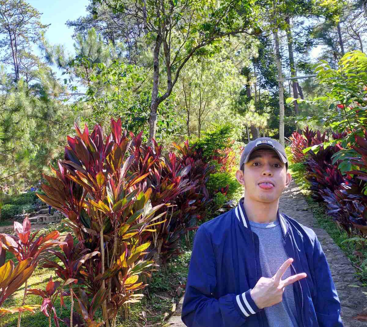 Chanomadic's tweet photo. Hanggang throwback na lang tayo.🤣🤣🤣 https://t.co/Q4J79yMy8r