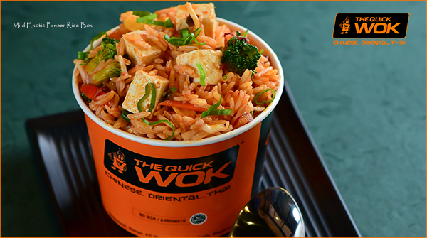 thequickwok's tweet photo. Choice of Base and Sauce combination tossed with Paneer, Spring Onion, Onion, Cabbage, Carrot and Capsicum. Garnished with Burnt Gralic/Fried Onions.
#QuickWok #Yummy #Foodie #Delicious  #HealthyEating #Vegetables #Healthyfood #Food #Veggies #Panner https://t.co/Z7eGqb2X0N